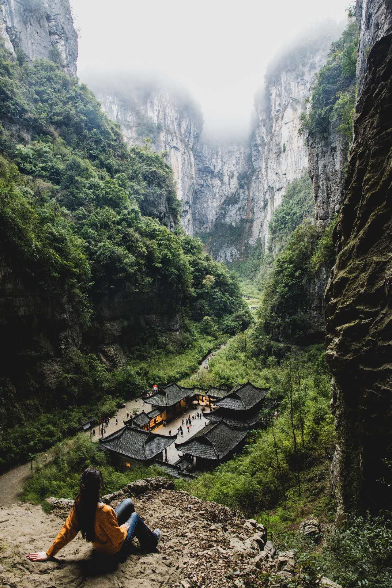 Wulong Tiankeng valley and the ancient posthouse